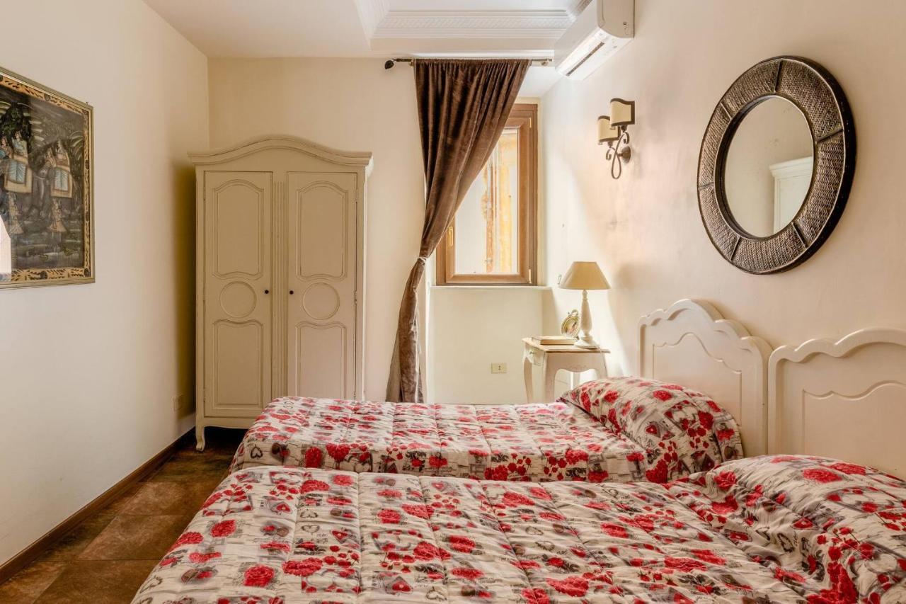 Rome Right In The Ancient Historical Center Two Bedrooms Two Bath, Up To 6 Pax Exterior photo