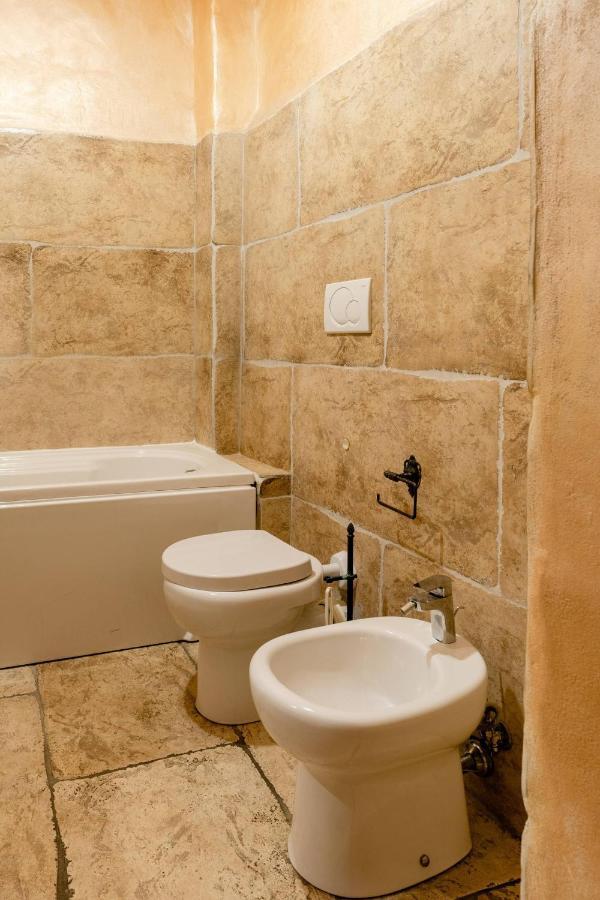 Rome Right In The Ancient Historical Center Two Bedrooms Two Bath, Up To 6 Pax Exterior photo